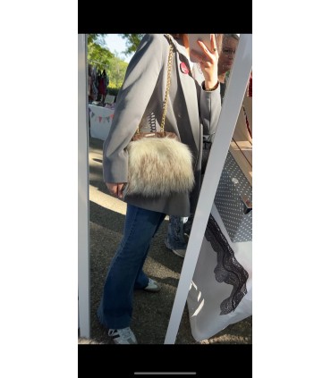 Bolso con pelo largo