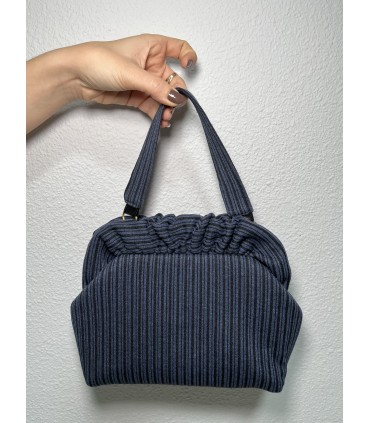 Bolso azul de rayas