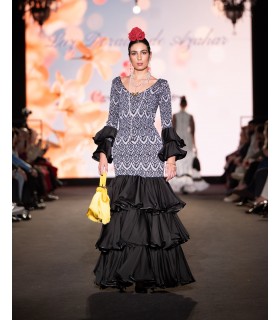 Vestido Negro con encaje.